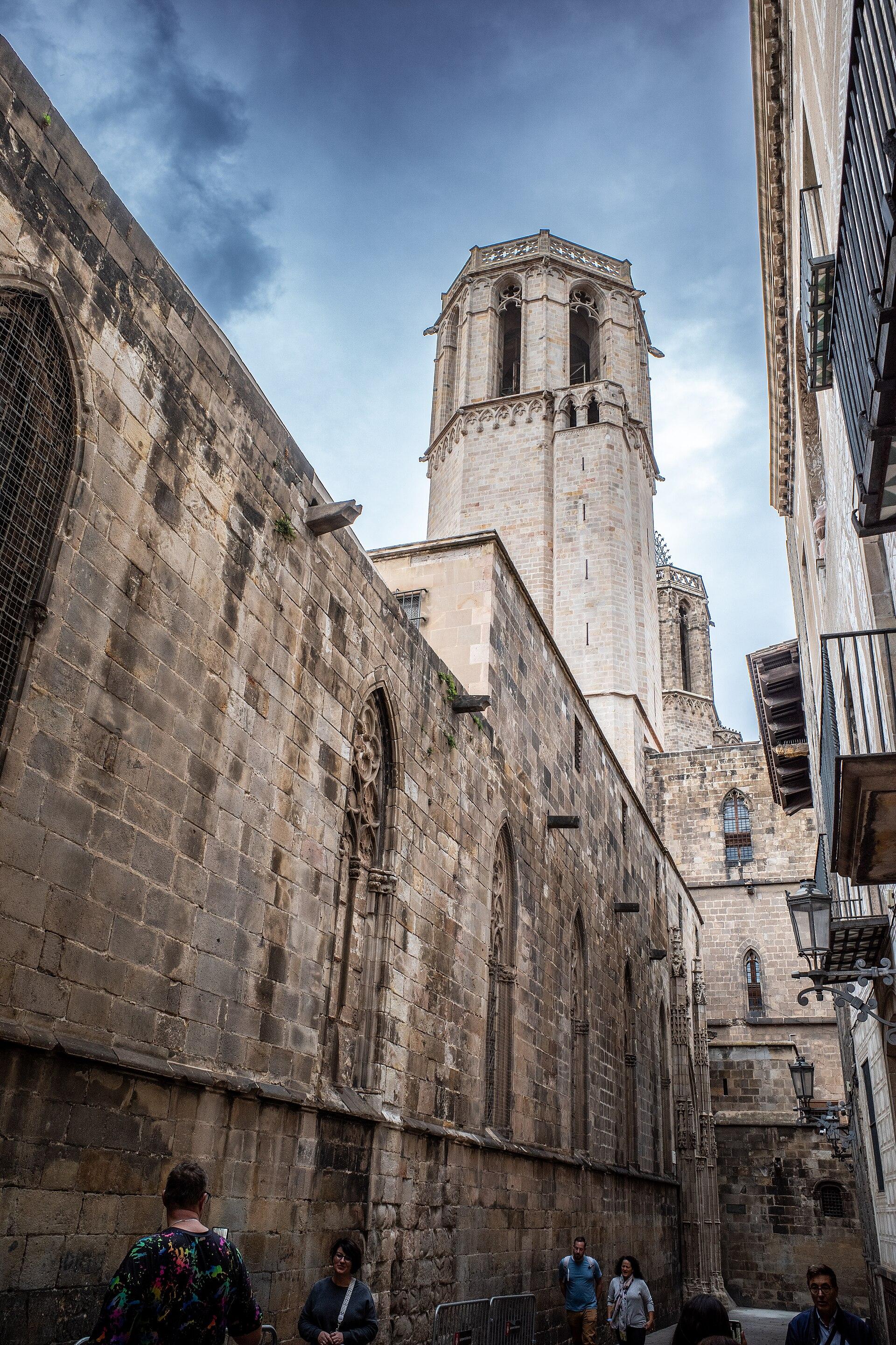 Best Bars Near Camp Nou for Pre-Match Drinks